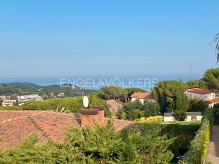 Maison à Centre. Elegante casa reformada con piscina  y vistas al mar.