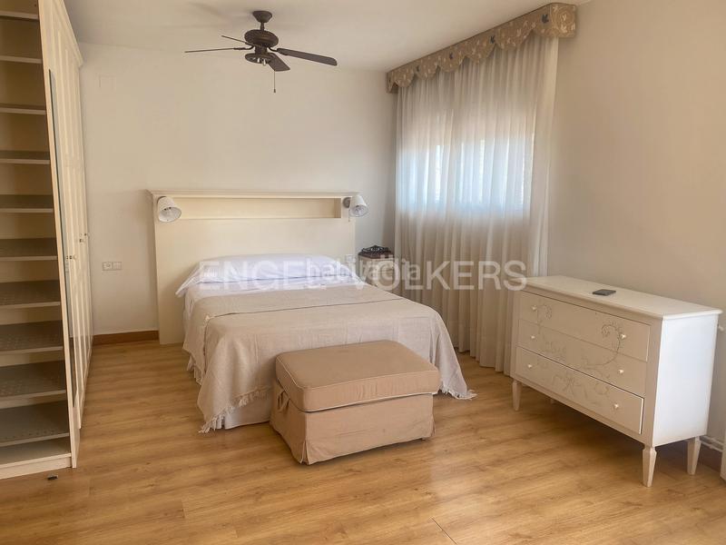 Foto 5c6cba8d-bcdc-4e60-a967-b6e6b812a155. Alquiler casa adosada magnifica casa pareada con 5 dormitorios dobles en Sitges