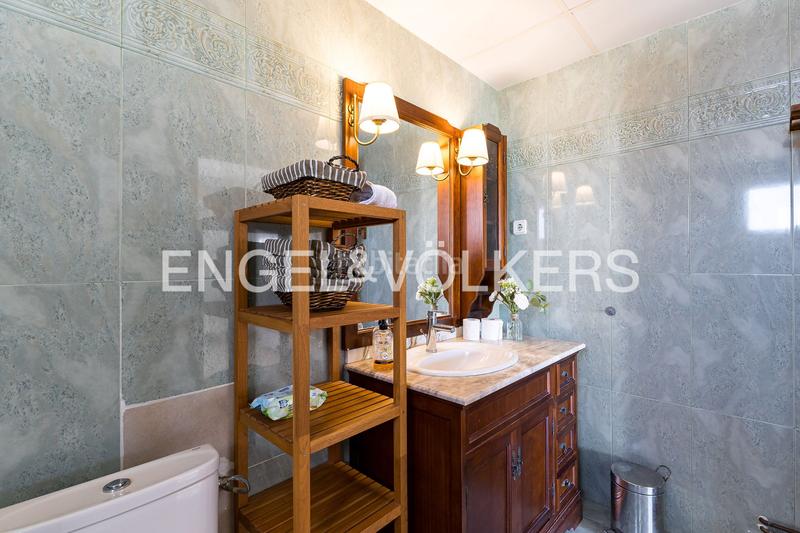 Foto 8d61fc27-0f48-443a-bf31-090f43c5d42b. Lloguer casa adossada amb calefacció aparcament piscina a Sitges