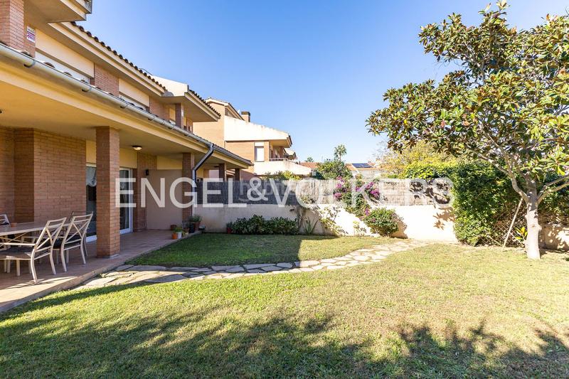 Foto 93d96908-df1a-4e91-b8f1-531f504b8cc2. Lloguer casa adossada amb calefacció aparcament piscina a Sitges