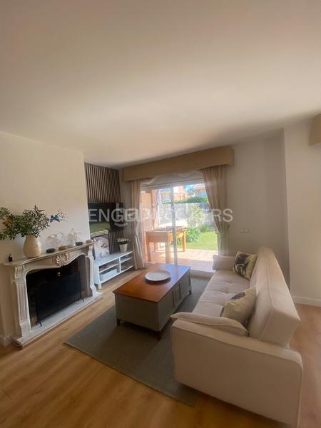 Foto a3012b4f-d691-410e-8ece-aa2fc8c71579. Lloguer casa adossada amb calefacció aparcament piscina a Sitges