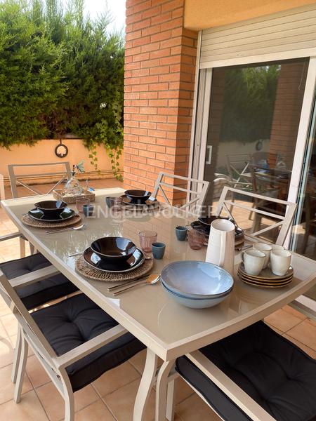 Foto 7e76698b-418c-4720-85b5-5bd2c66bbf3c. Rent semi detached house with heating parking pool in Sitges