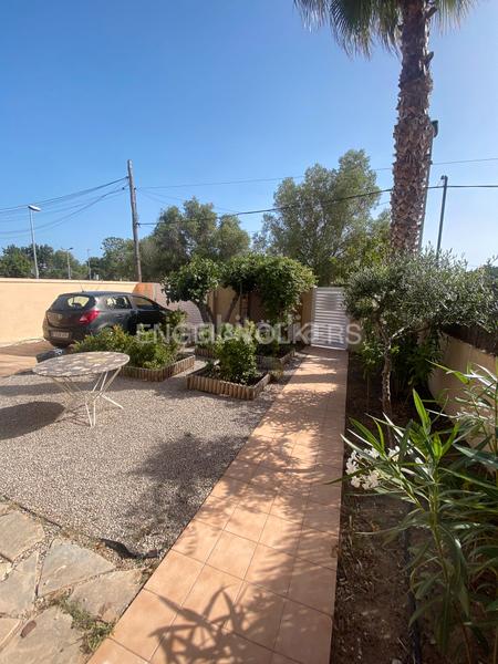 Foto b7cac434-8088-41f5-9eba-c207d0cefdfc. Rent semi detached house with heating parking pool in Sitges