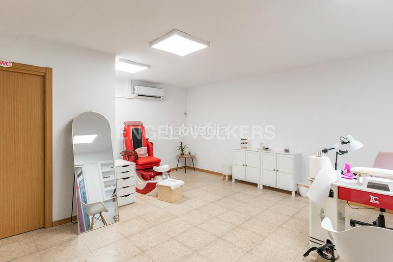 Foto 1190de1f-9d15-4c62-94ea-a59427e94f3d. Estudio local comercial en galería a pie de calle en Calella