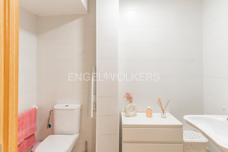 Foto dd10b292-477d-418d-8ef9-02aa284c6e46. Estudio local comercial en galería a pie de calle en Calella