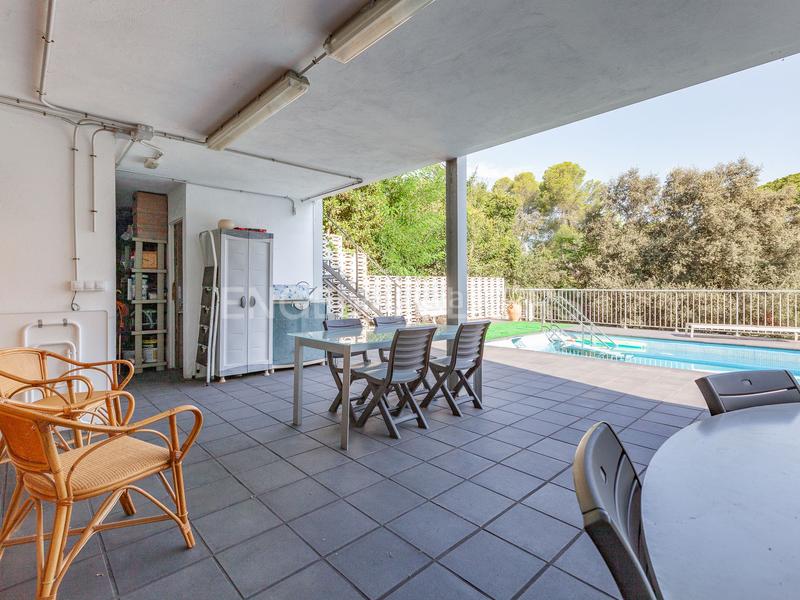 Foto a032e394-79af-4075-98c3-34574d70de73. Casa amb calefacció aparcament piscina a Valldoreix Sant Cugat del Vallès