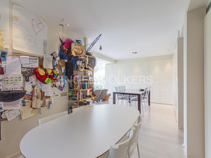 Foto f20da859-5c26-47c5-b288-c6ca9387ab23. Casa amb calefacció aparcament piscina a Valldoreix Sant Cugat del Vallès