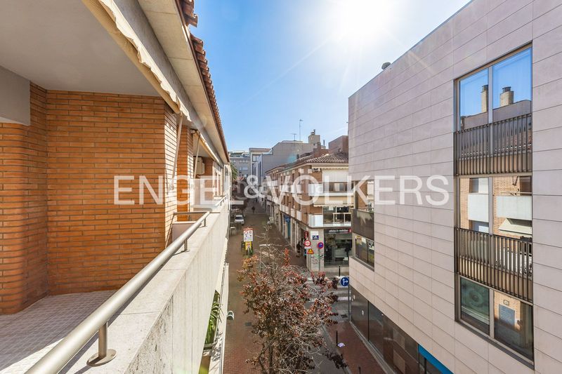Foto d58fa844-8beb-4a4a-a844-869c231b11a3. Dúplex amb calefacció aparcament a Barri del Centre Terrassa