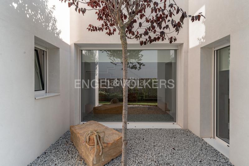 Foto abdcae2f-2cf6-480b-9405-c06df265ca95. Casa fantastica casa unifamiliar con piscina en Pinemar Pineda de Mar