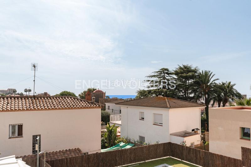 Foto b5e2a9db-927d-4656-aba0-f952565d9755. Casa fantastica casa unifamiliar con piscina en Pinemar Pineda de Mar