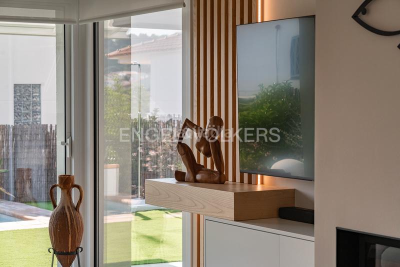 Foto c116158b-7cd6-4ba8-9b1e-a4f6407e4265. Casa fantastica casa unifamiliar con piscina en Pinemar Pineda de Mar