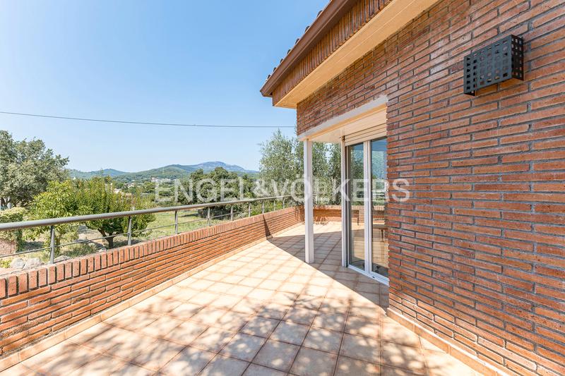 Foto 0c398a9e-9dce-431d-aeeb-9f78adad73bc. Casa preciosa casa con piscina y gran terreno en can font en Castellar del Vallès