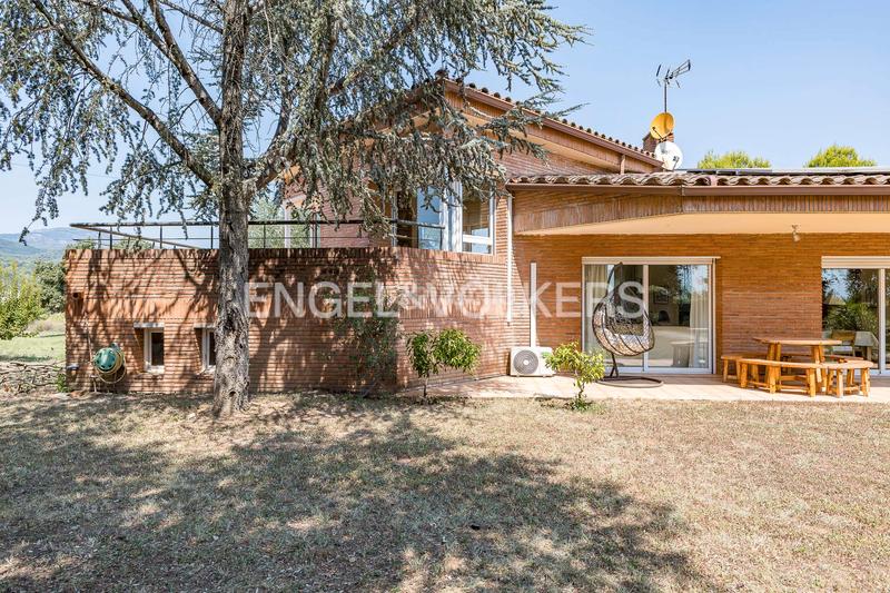 Foto 183ab9d8-7cd9-4db2-a17f-13605b24919f. Casa preciosa casa con piscina y gran terreno en can font en Castellar del Vallès