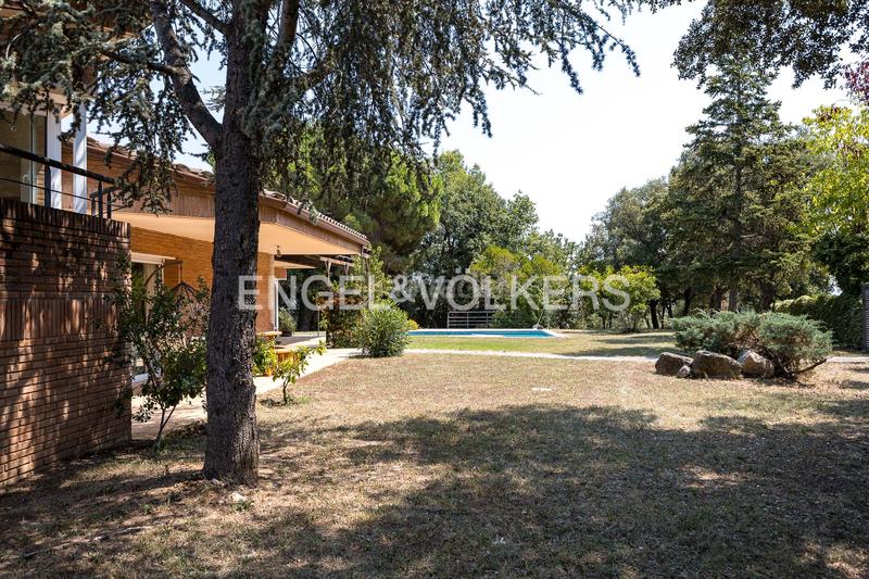 Foto 694fc161-293c-4edc-b7d0-55307a024cbd. Casa preciosa casa con piscina y gran terreno en can font en Castellar del Vallès
