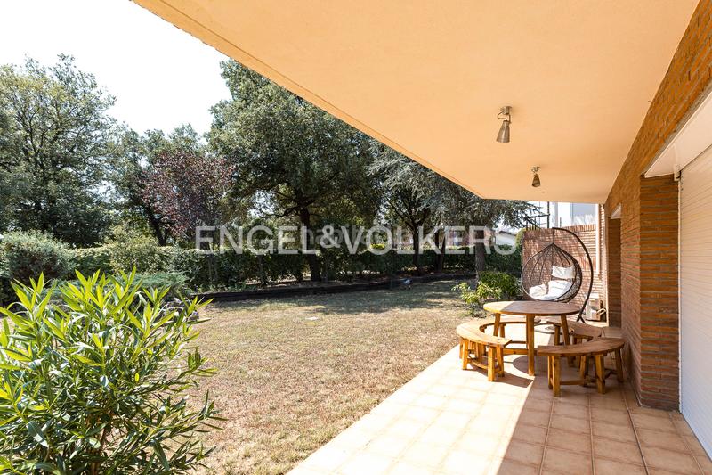 Foto cea99733-d5e0-4202-bf82-657e706e0fa3. Casa preciosa casa con piscina y gran terreno en can font en Castellar del Vallès