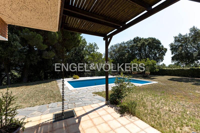 Foto d9768552-009c-4fa0-9954-37bb14ad46d1. Casa preciosa casa con piscina y gran terreno en can font en Castellar del Vallès