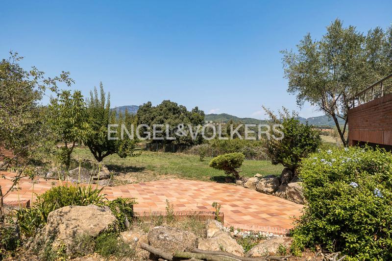 Foto dc3a47ad-3849-4012-9304-50c61b4ace5a. Casa preciosa casa con piscina y gran terreno en can font en Castellar del Vallès