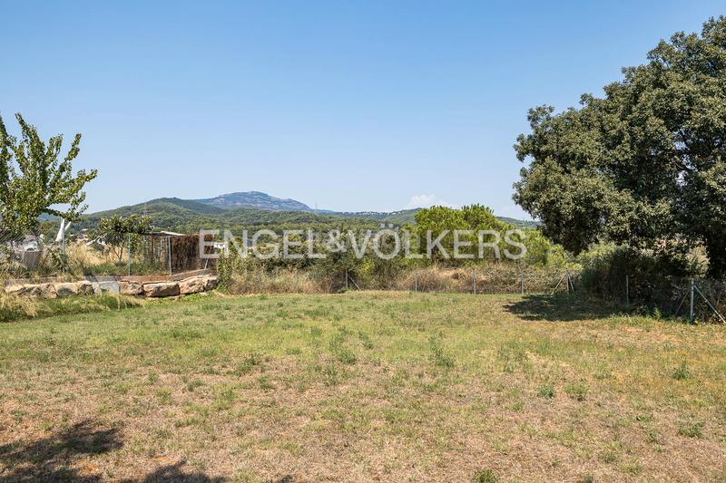 Foto e1a71d57-ead2-4d24-86e3-b8c402a3795a. Casa preciosa casa con piscina y gran terreno en can font en Castellar del Vallès