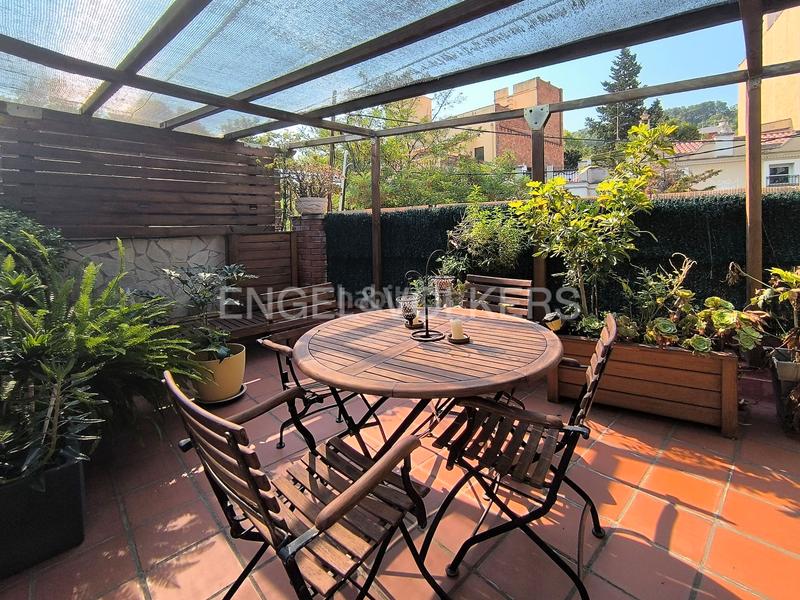 Foto 2d4e8e5a-787f-4ce8-a6f8-5f90f62cdd85. Location attique avec chauffage dans La Font d´en Fargues Barcelona