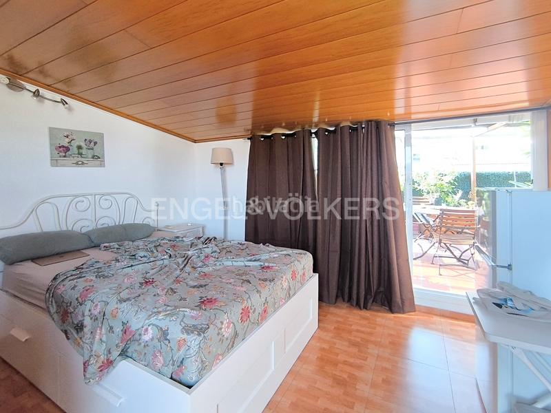 Foto ef9fd01a-a0d0-4993-8af4-d39d324f06d8. Location attique avec chauffage dans La Font d´en Fargues Barcelona