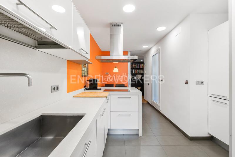 Foto dfbc00a9-8ccc-44cf-b602-a35fe545d230. Apartament amb calefacció a La Nova Esquerra de l´Eixample Barcelona