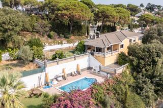 Maison à Can Massuet del Far. Casa con vistas panorámicas y piscina