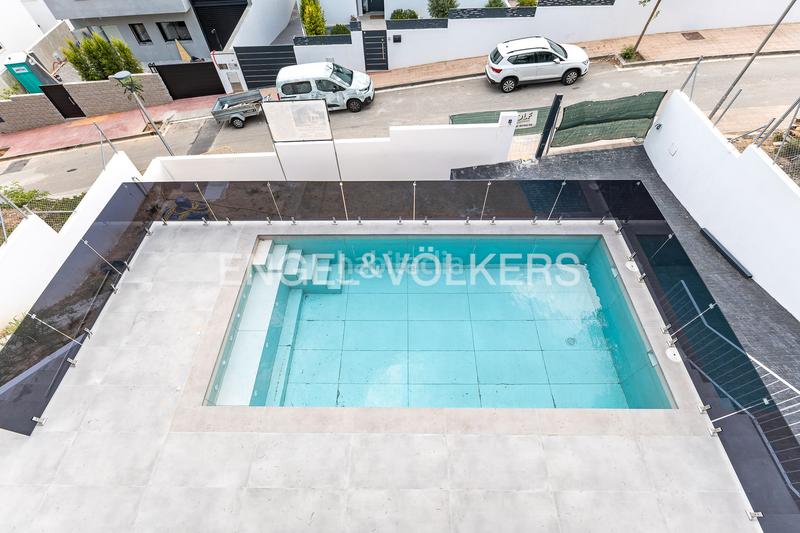 Foto a28d6425-d8c3-46d4-b54b-4ffbe5a36c76. Casa moderna y luminosa casa unifamiliar en Mas Alba, sitges en Sant Pere de Ribes
