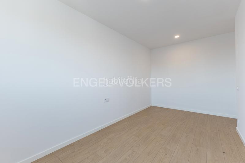 Foto 95c0912c-a1af-4672-9b5f-bd6be56cbd8b. Attique avec chauffage parking dans Canet de Mar