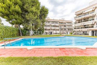 Appartement in Can Girona - Terramar - Vinyet. Espléndido apartamento en sitges refugio de lujo con balcón sole