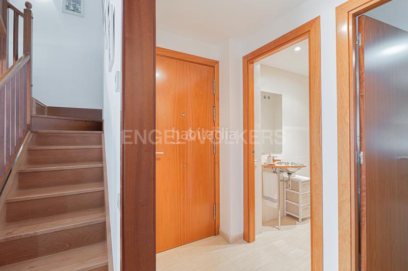 Foto 9f244200-98d4-4aa7-9cd6-46b8a9afd524. Dúplex impecable dúplex con terraza y piscina privada en Sitges