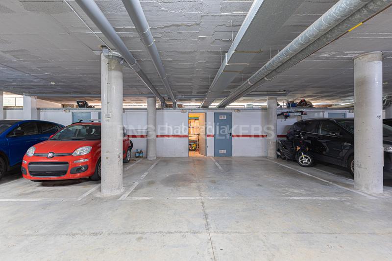 Foto b0a50983-8939-4e0e-9136-7e14a82c4dcb. Dúplex impecable dúplex con terraza y piscina privada en Sitges