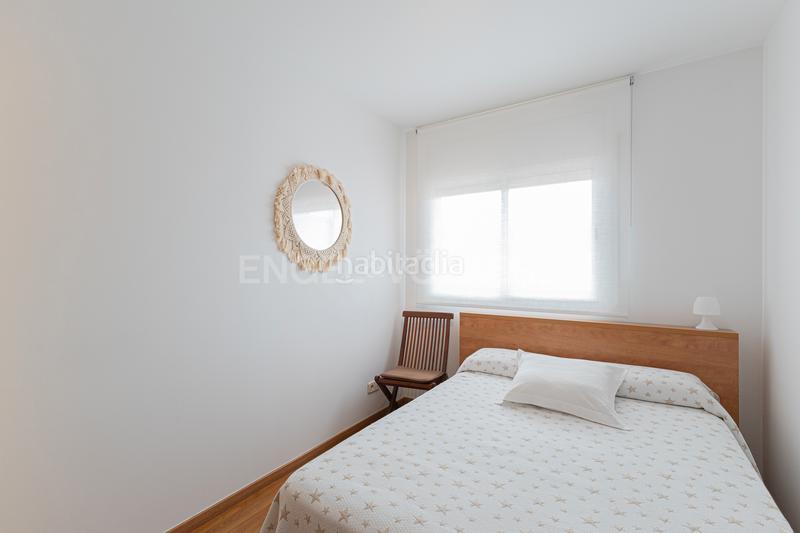 Foto bf21c0b1-465b-4fe6-98e5-ccbbf7e56ba1. Dúplex impecable dúplex con terraza y piscina privada en Sitges