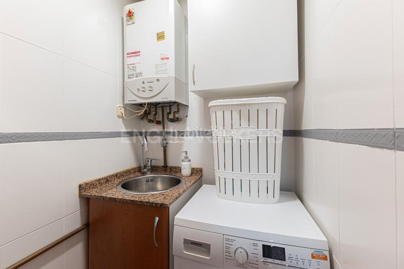 Foto ddee1b1f-7bae-4229-8771-5c4cbe38b973. Dúplex impecable dúplex con terraza y piscina privada en Sitges