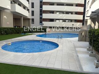 Lloguer Apartament a Santa Eulàlia. Maravilloso piso amueblado con piscina, parking, gym