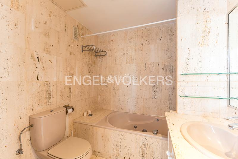Foto 39f1ce4d-48db-4381-8bbb-6ded4f3395f0. Duplex avec chauffage parking piscine dans Can Girona - Terramar - Vinyet Sitges
