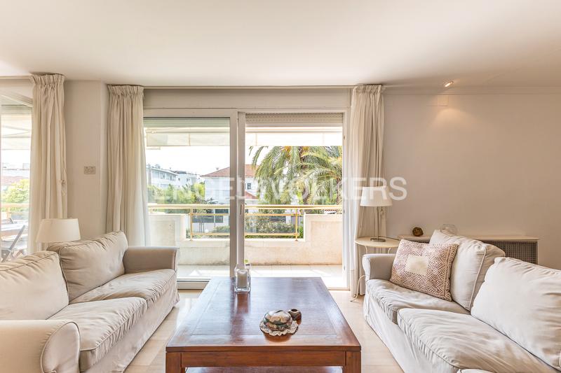 Foto 42e41088-27a9-430a-bb5d-9b1fd0c904b8. Duplex avec chauffage parking piscine dans Can Girona - Terramar - Vinyet Sitges