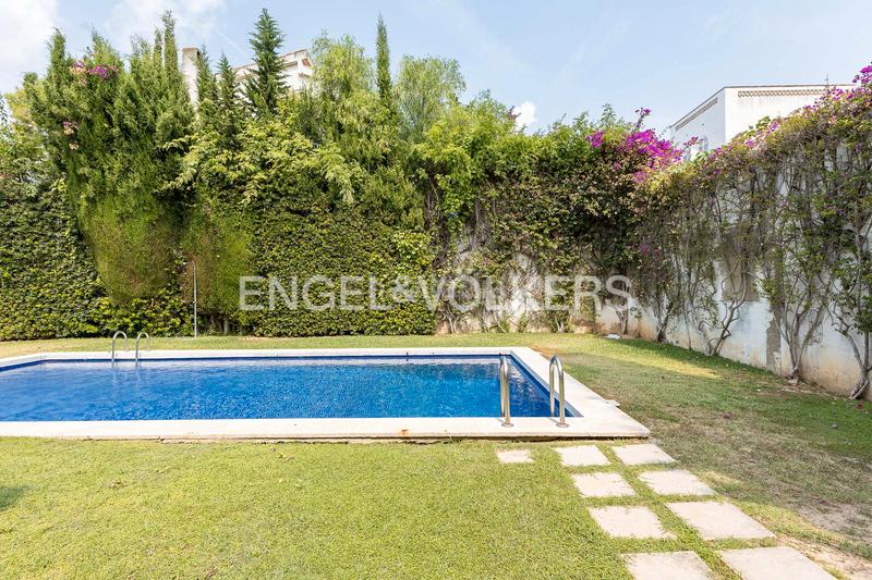 Foto 8cea5847-cefc-4c0f-9818-54b949144b20. Duplex avec chauffage parking piscine dans Can Girona - Terramar - Vinyet Sitges