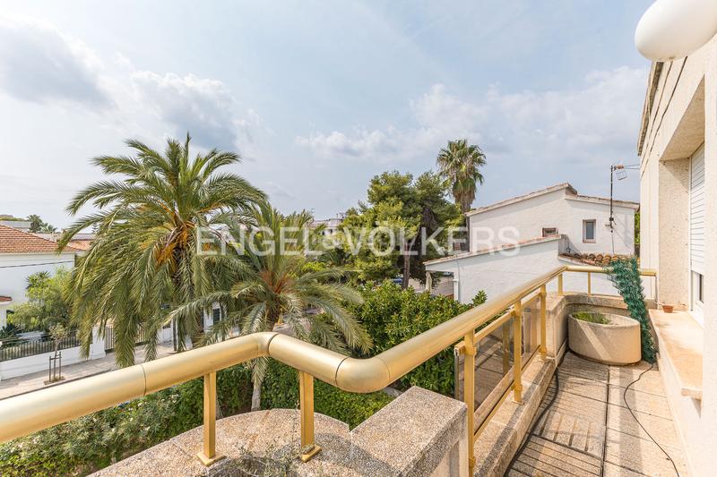 Foto f1965c50-637a-49af-97bb-d7997652a5c7. Duplex avec chauffage parking piscine dans Can Girona - Terramar - Vinyet Sitges
