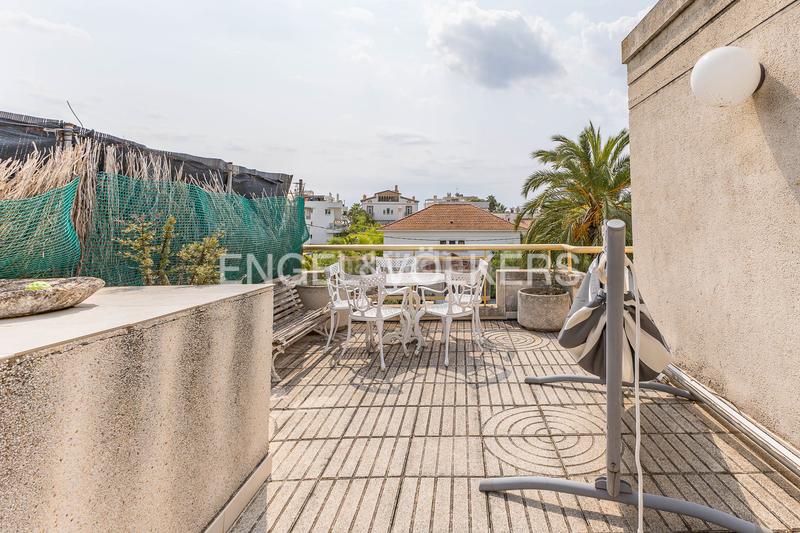 Foto f3af3570-52ab-4b8b-b027-6547a6dc9576. Duplex avec chauffage parking piscine dans Can Girona - Terramar - Vinyet Sitges