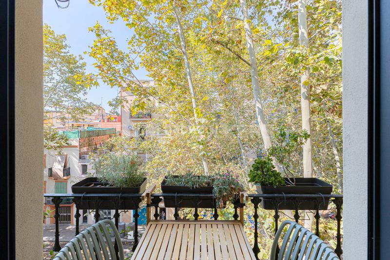 Foto 978b2fd5-7a00-415f-a0ef-d46f5e3b1042. Ático lujoso ático reformado con balcón soleado, cerca de la playa y en el barrio de poblenou diagonal mar en Barcelona