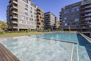 Affitto Piccolo appartamento in Finestrelles. Exclusivo piso con piscina y pádel en finestrelles