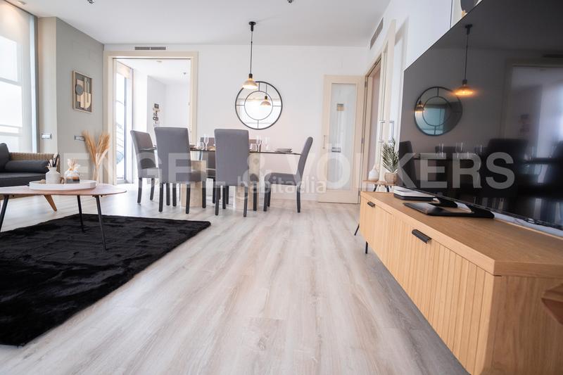 Foto 080522ab-4779-4ef6-a5e0-08fe63695801. Alquiler apartamento fabuloso piso con vistas al mar en Barcelona