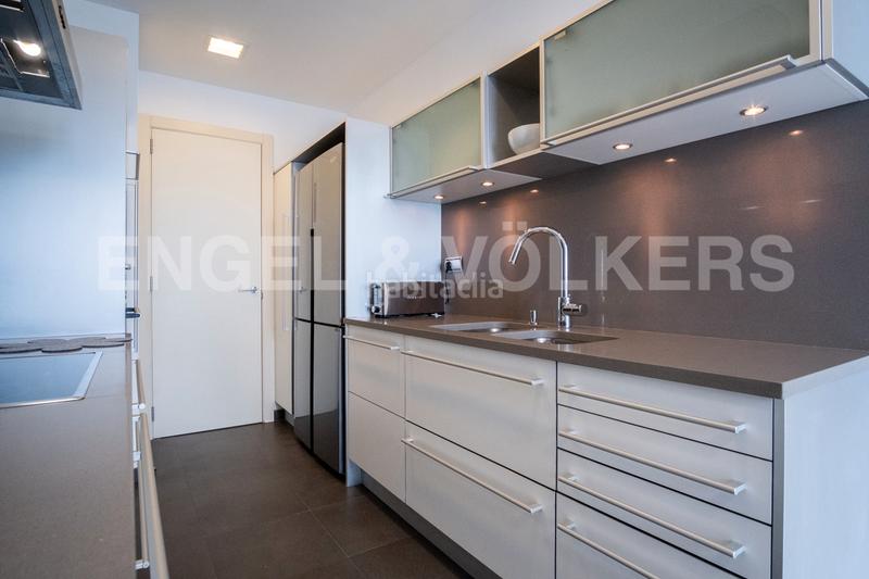 Foto 3f451a2c-24b0-4db5-89b5-7412c429017c. Alquiler apartamento fabuloso piso con vistas al mar en Barcelona