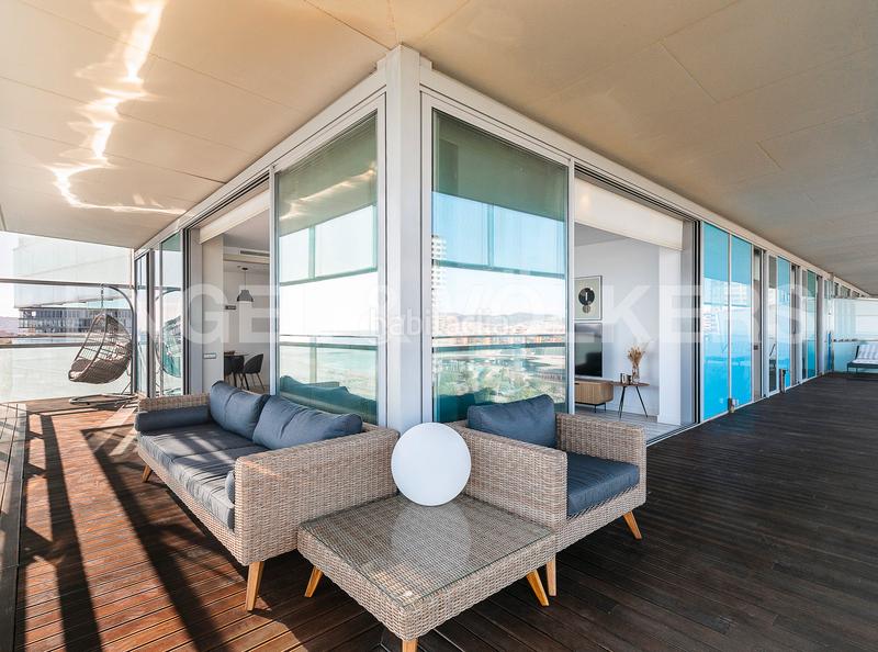 Foto 4db639c5-9344-4e18-a2c5-23e31ad77a34. Alquiler apartamento fabuloso piso con vistas al mar en Barcelona