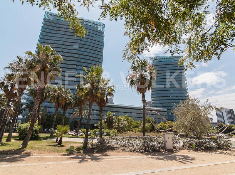 Foto 93edb0ff-de5c-4463-bfd7-be668490d634. Alquiler apartamento fabuloso piso con vistas al mar en Barcelona