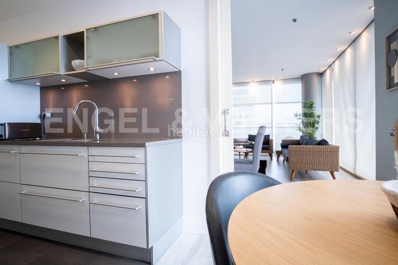 Foto ac5ff5eb-6c90-40ad-b81d-95570bf35ea1. Alquiler apartamento fabuloso piso con vistas al mar en Barcelona