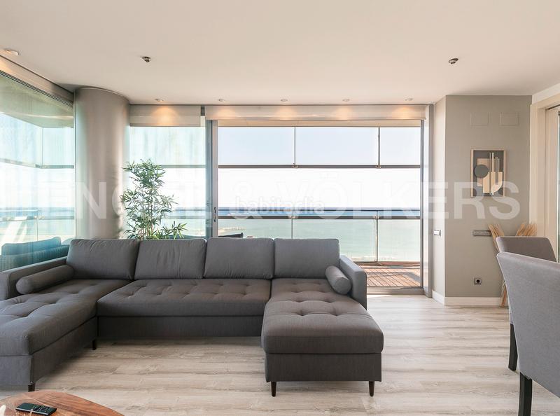 Foto b48afece-93e2-43f5-b770-61410486aa0b. Alquiler apartamento fabuloso piso con vistas al mar en Barcelona