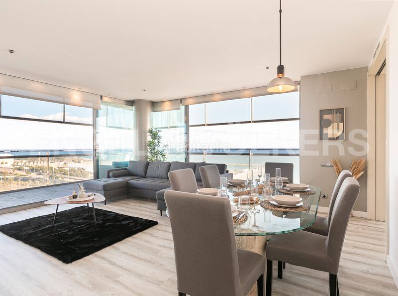 Foto c8190c93-dc14-4699-8c3a-90f3d62f9c40. Alquiler apartamento fabuloso piso con vistas al mar en Barcelona