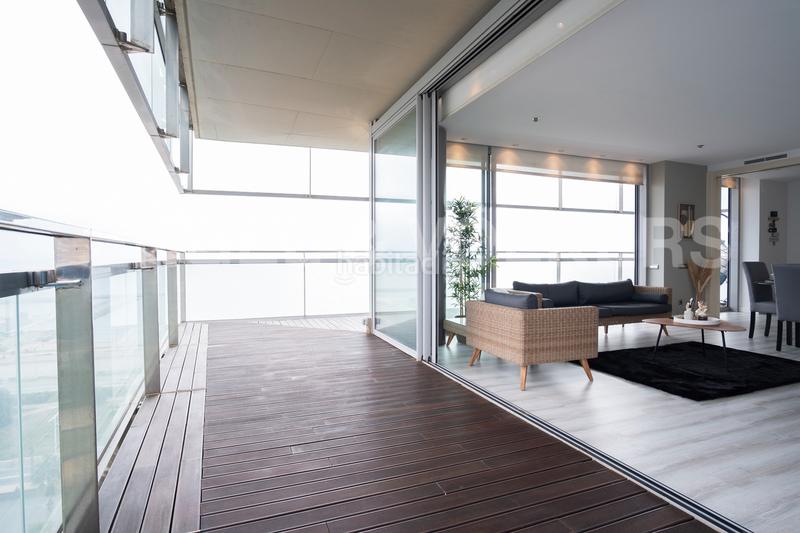 Foto 68ec1ea8-904f-4a5b-842a-51d3408f604e. Lloguer apartament amb calefacció aparcament piscina a Barcelona