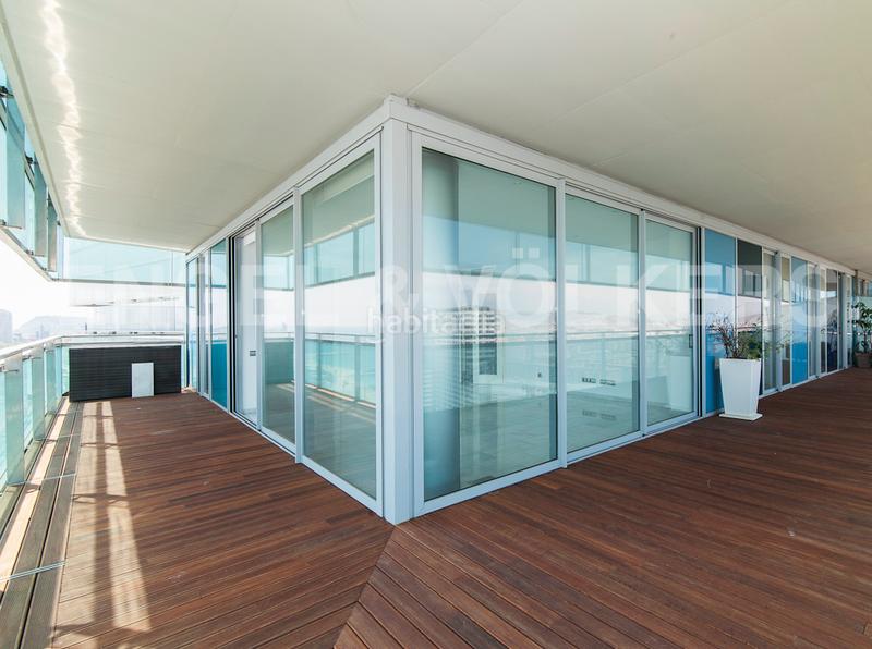 Foto e88cc228-529f-4540-ba11-003ba59f88ff. Alquiler apartamento espectacular apartamento con terraza en Barcelona